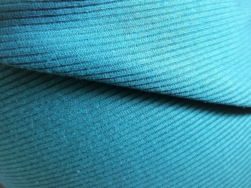 tissu tricoté en stock